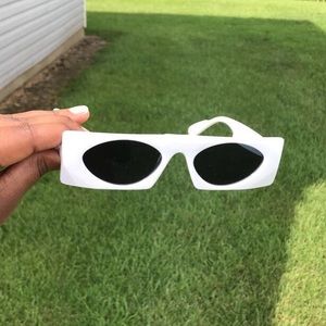 Runway Rookie’s “Blanco” Unisex Shades